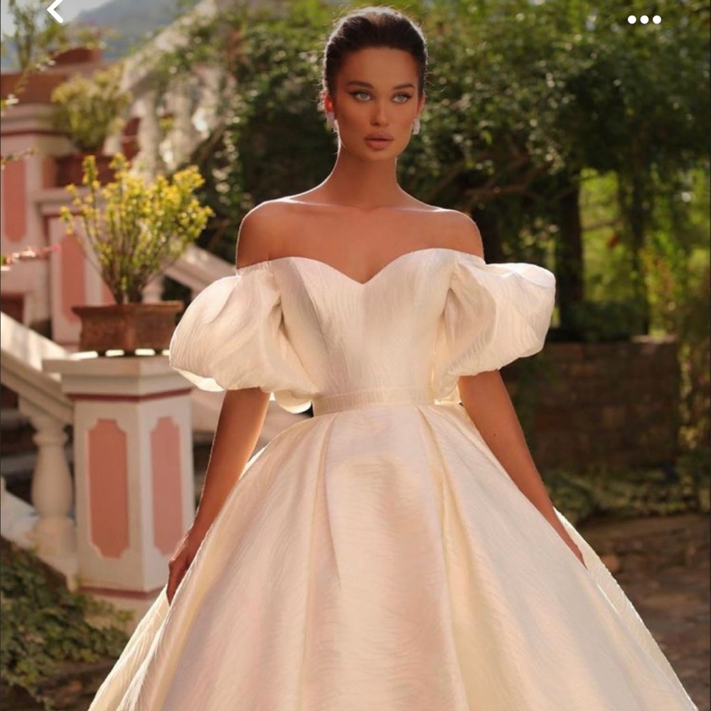 Viero Bridal Wedding gown